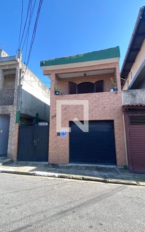 Casa à venda com 250m², 3 quartos e 1 vagaFachada