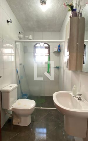 Casa à venda com 250m², 3 quartos e 1 vagaBanheiro 2