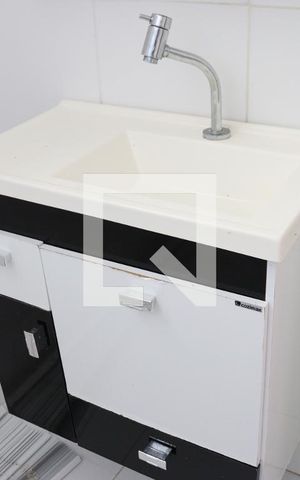 Apartamento à venda com 66m², 1 quarto e sem vaga Apartamento à venda com 66m², 1 quarto e sem vagaDetalhe do banheiro