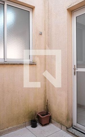 Casa à venda com 110m², 3 quartos e 2 vagas Casa à venda com 110m², 3 quartos e 2 vagasVaranda