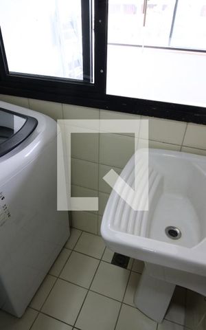 Apartamento à venda com 65m², 3 quartos e 1 vagaÁrea de Serviço