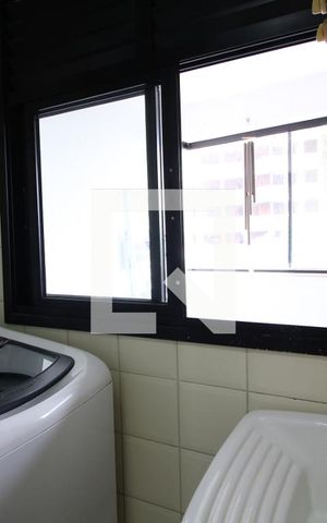 Apartamento à venda com 65m², 3 quartos e 1 vagaÁrea de Serviço