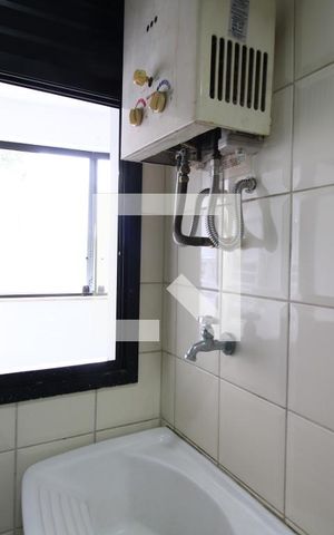 Apartamento à venda com 65m², 3 quartos e 1 vagaÁrea de Serviço