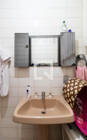 Casa à venda com 157m², 3 quartos e 2 vagas Casa à venda com 157m², 3 quartos e 2 vagasBanheiro