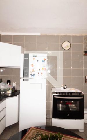 Casa à venda com 157m², 3 quartos e 2 vagas Casa à venda com 157m², 3 quartos e 2 vagasCozinha