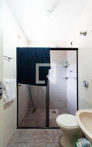 Casa à venda com 157m², 3 quartos e 2 vagas Casa à venda com 157m², 3 quartos e 2 vagasBanheiro da Suíte 1