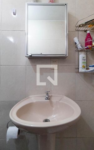 Casa à venda com 157m², 3 quartos e 2 vagas Casa à venda com 157m², 3 quartos e 2 vagasBanheiro da Suíte 1