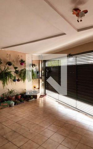 Casa à venda com 157m², 3 quartos e 2 vagas Casa à venda com 157m², 3 quartos e 2 vagasGaragem