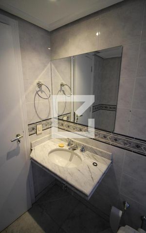 Apartamento para alugar com 163m², 3 quartos e 3 vagasBanheiro Social