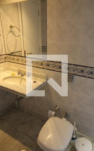 Apartamento para alugar com 163m², 3 quartos e 3 vagasBanheiro Social