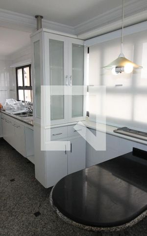 Apartamento para alugar com 163m², 3 quartos e 3 vagasCozinha