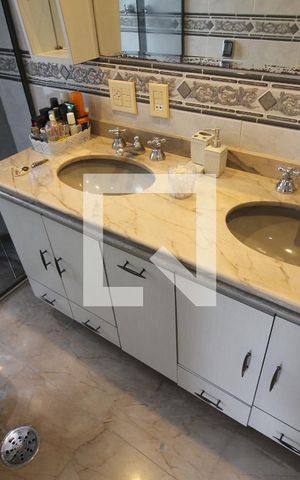 Apartamento para alugar com 163m², 3 quartos e 3 vagasBanheiro da Suíte 2