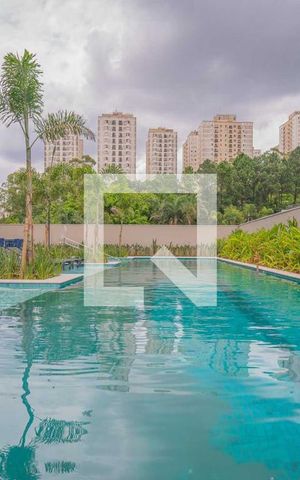 Studio para alugar com 25m², 1 quarto e sem vaga Studio para alugar com 25m², 1 quarto e sem vagaÁrea comum - Piscina