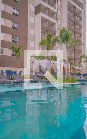 Studio para alugar com 25m², 1 quarto e sem vaga Studio para alugar com 25m², 1 quarto e sem vagaÁrea comum - Piscina