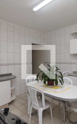 Casa à venda com 90m², 2 quartos e 2 vagasCozinha