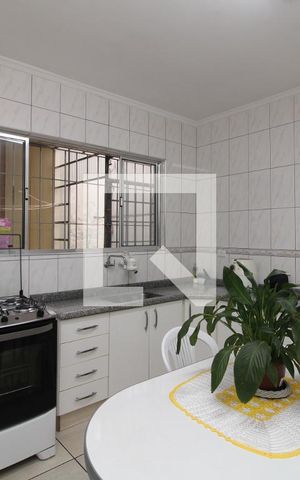 Casa à venda com 90m², 2 quartos e 2 vagasCozinha