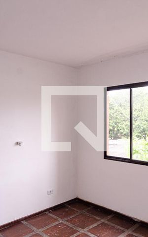 Casa à venda com 175m², 4 quartos e 2 vagas Casa à venda com 175m², 4 quartos e 2 vagasQuarto 4