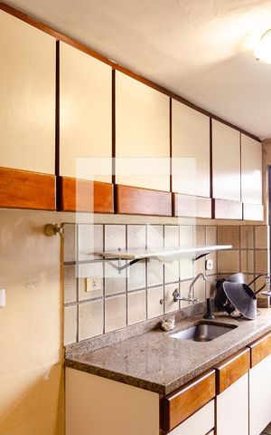 Casa à venda com 175m², 4 quartos e 2 vagas Casa à venda com 175m², 4 quartos e 2 vagasCozinha
