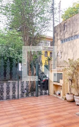 Casa à venda com 175m², 4 quartos e 2 vagas Casa à venda com 175m², 4 quartos e 2 vagasGaragem