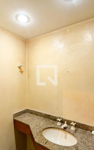 Casa à venda com 175m², 4 quartos e 2 vagas Casa à venda com 175m², 4 quartos e 2 vagasLavabo