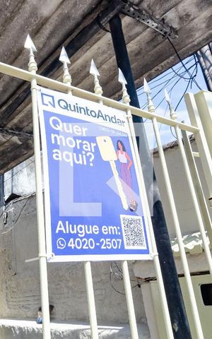 Casa à venda com 65m², 2 quartos e 1 vaga Casa à venda com 65m², 2 quartos e 1 vagaFachada