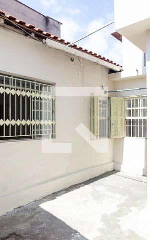 Casa à venda com 65m², 2 quartos e 1 vaga Casa à venda com 65m², 2 quartos e 1 vagaQuintal