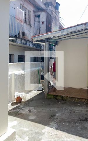 Casa à venda com 65m², 2 quartos e 1 vaga Casa à venda com 65m², 2 quartos e 1 vagaQuintal