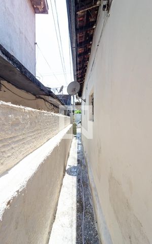 Casa à venda com 65m², 2 quartos e 1 vaga Casa à venda com 65m², 2 quartos e 1 vagaCorredor