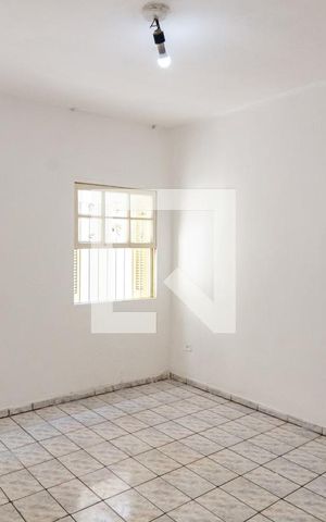 Casa à venda com 65m², 2 quartos e 1 vaga Casa à venda com 65m², 2 quartos e 1 vagaQuarto 1