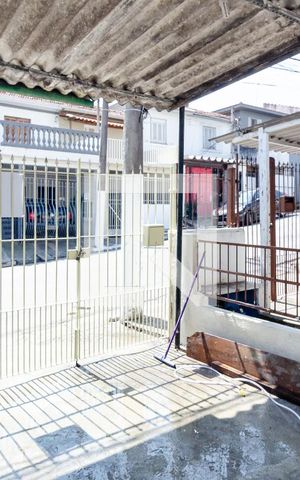 Casa à venda com 65m², 2 quartos e 1 vaga Casa à venda com 65m², 2 quartos e 1 vagaGaragem