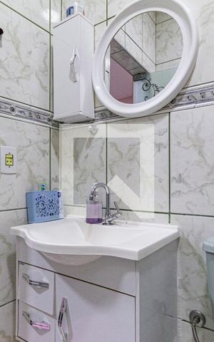 Casa à venda com 196m², 3 quartos e 2 vagasBanheiro da suíte