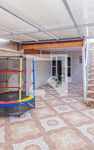 Casa à venda com 196m², 3 quartos e 2 vagasQuintal
