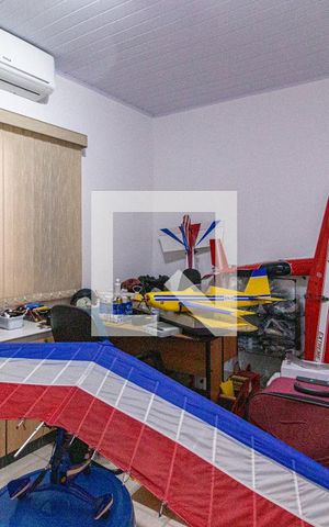 Casa à venda com 196m², 3 quartos e 2 vagasQuarto 2