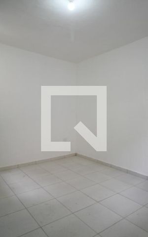 Casa de condomínio para alugar com 48m², 1 quarto e sem vagaSala