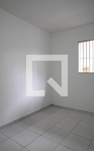 Casa de condomínio para alugar com 48m², 1 quarto e sem vagaSala