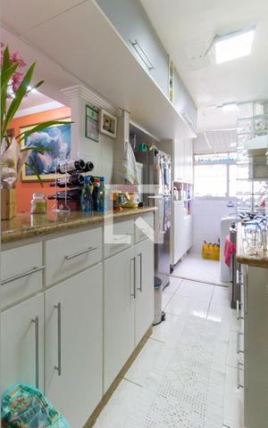 Apartamento à venda com 70m², 2 quartos e 1 vaga Apartamento à venda com 70m², 2 quartos e 1 vagaCozinha