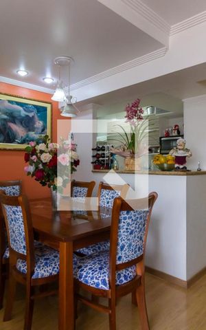 Apartamento à venda com 70m², 2 quartos e 1 vaga Apartamento à venda com 70m², 2 quartos e 1 vagaSala