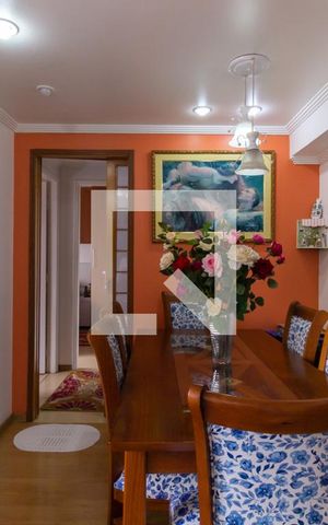 Apartamento à venda com 70m², 2 quartos e 1 vaga Apartamento à venda com 70m², 2 quartos e 1 vagaSala