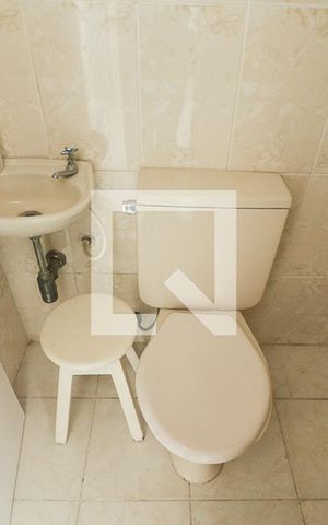 Apartamento para alugar com 94m², 3 quartos e 2 vagasBanheiro de Serviço