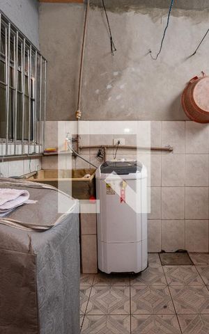 Casa à venda com 309m², 4 quartos e 2 vagas Casa à venda com 309m², 4 quartos e 2 vagasÁrea de Serviço