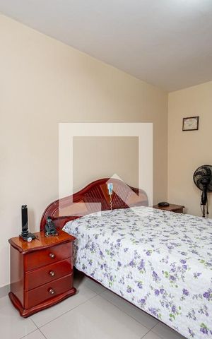 Casa à venda com 309m², 4 quartos e 2 vagas Casa à venda com 309m², 4 quartos e 2 vagasQuarto 1
