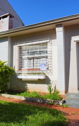 Casa à venda com 450m², 3 quartos e 3 vagasFachada