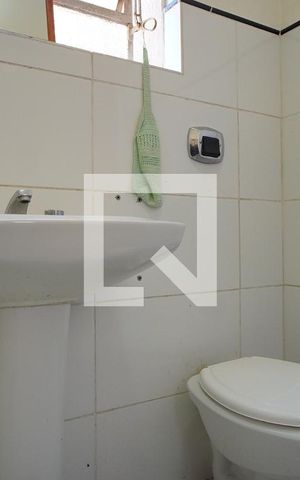 Casa à venda com 450m², 3 quartos e 3 vagasBanheiro 2