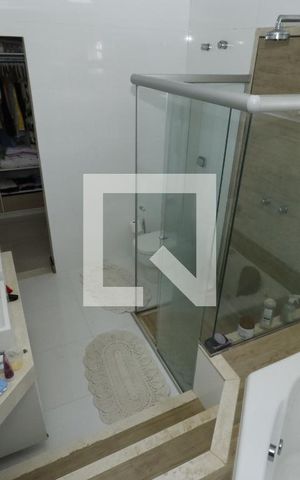 Casa para alugar com 100m², 4 quartos e 8 vagasBanheiro 
