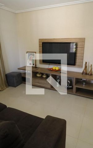 Casa para alugar com 100m², 4 quartos e 8 vagasSala 2