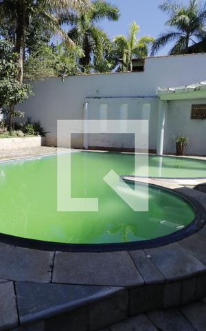 Casa para alugar com 100m², 4 quartos e 8 vagasÁrea Externa
