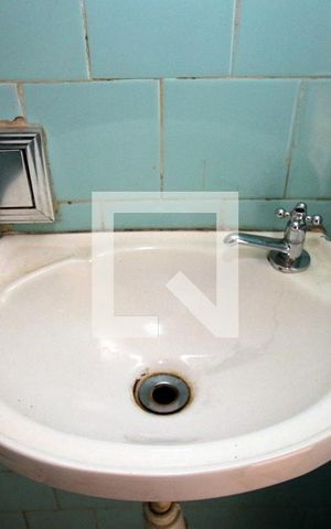 Apartamento à venda com 33m², 1 quarto e sem vagaBanheiro