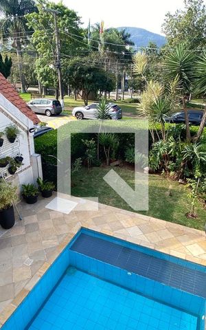 Casa de condomínio à venda com 320m², 4 quartos e 4 vagasVista da Suíte 3