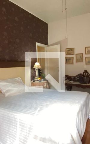 Casa de condomínio à venda com 320m², 4 quartos e 4 vagasSuíte 1
