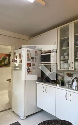 Casa de condomínio à venda com 320m², 4 quartos e 4 vagasCozinha